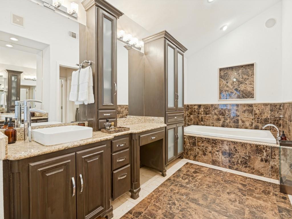 10314 Sherbrook Lane Property Photo 13