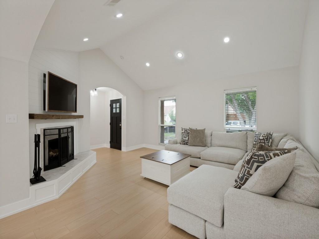 4433 Larner Street Property Photo 4
