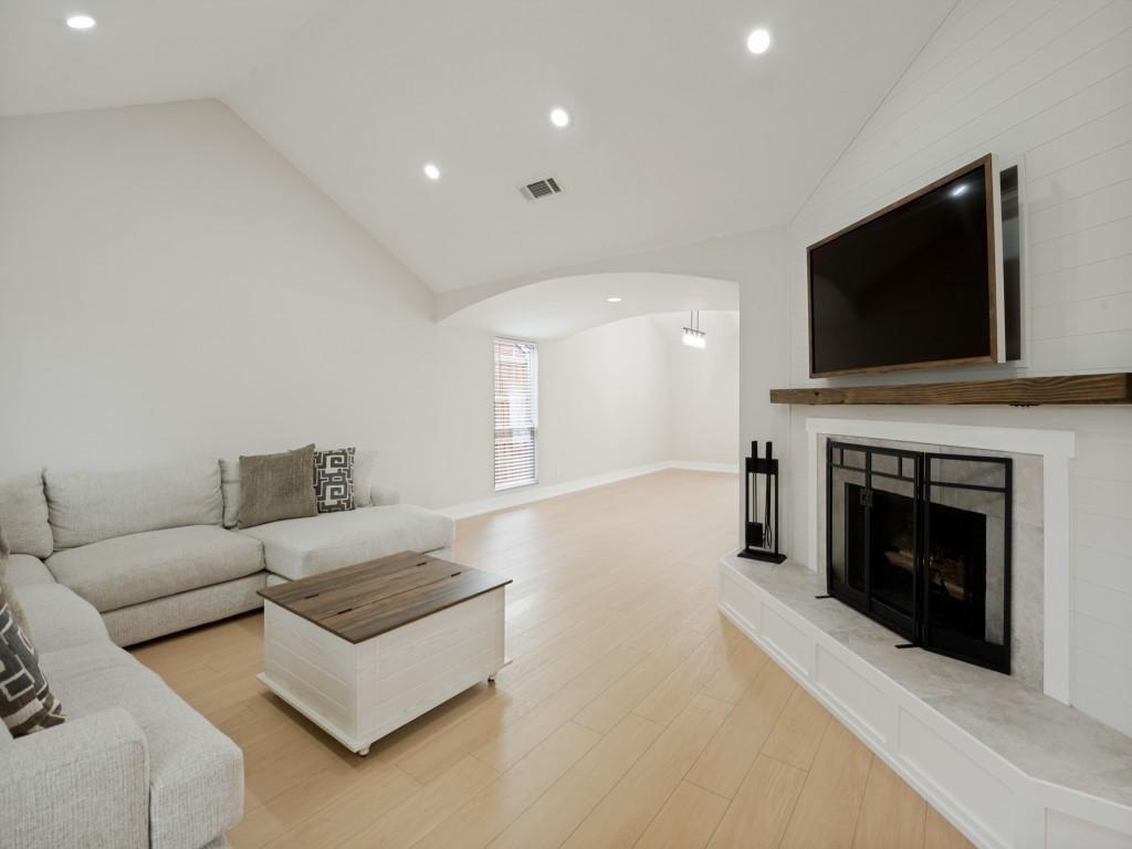 4433 Larner Street Property Photo 6