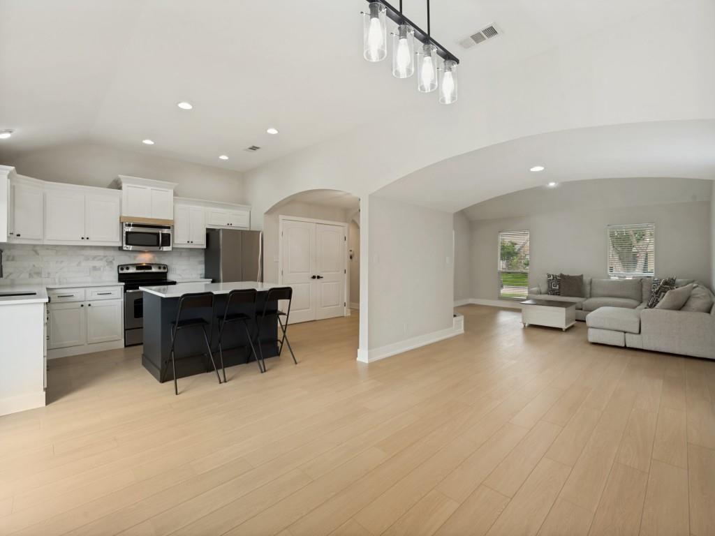 4433 Larner Street Property Photo 9