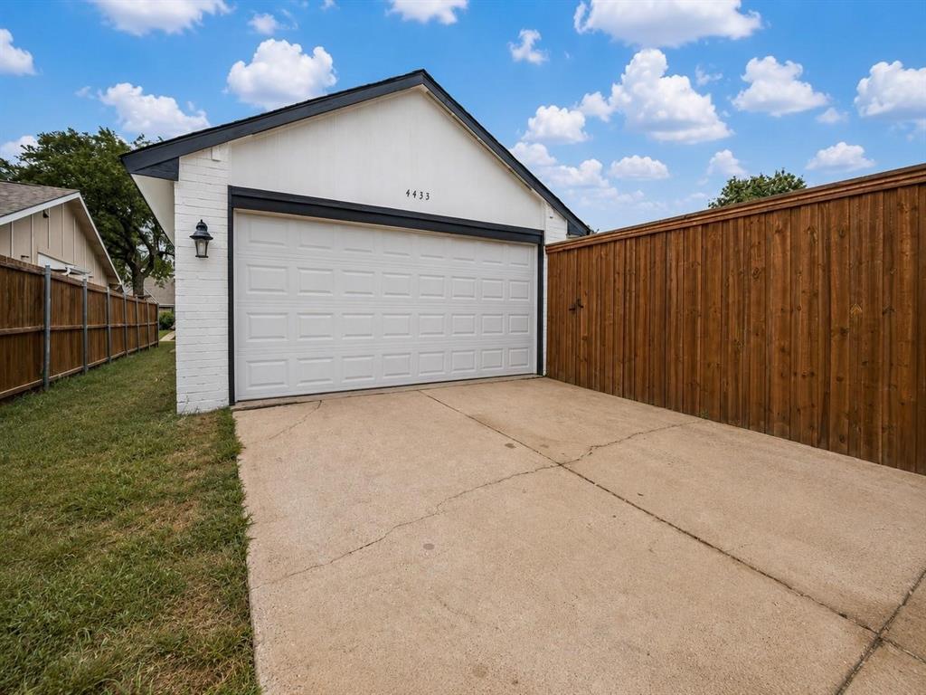 4433 Larner Street Property Photo 23