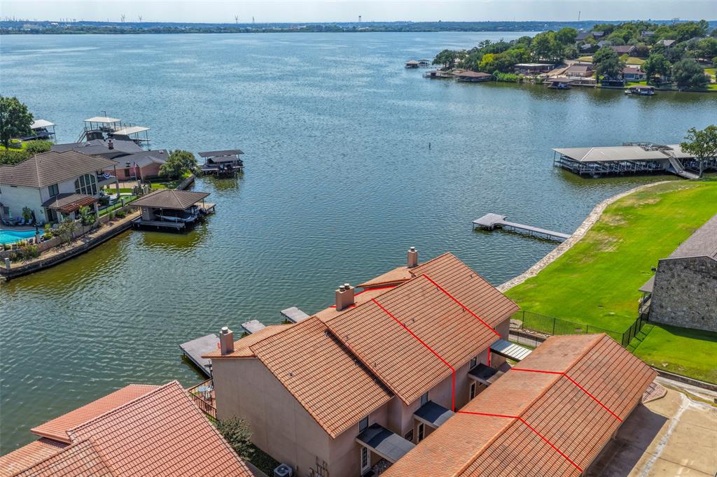 5515 Club Cove Court Property Photo 4