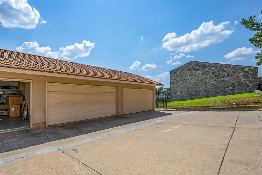 5515 Club Cove Court Property Photo 8
