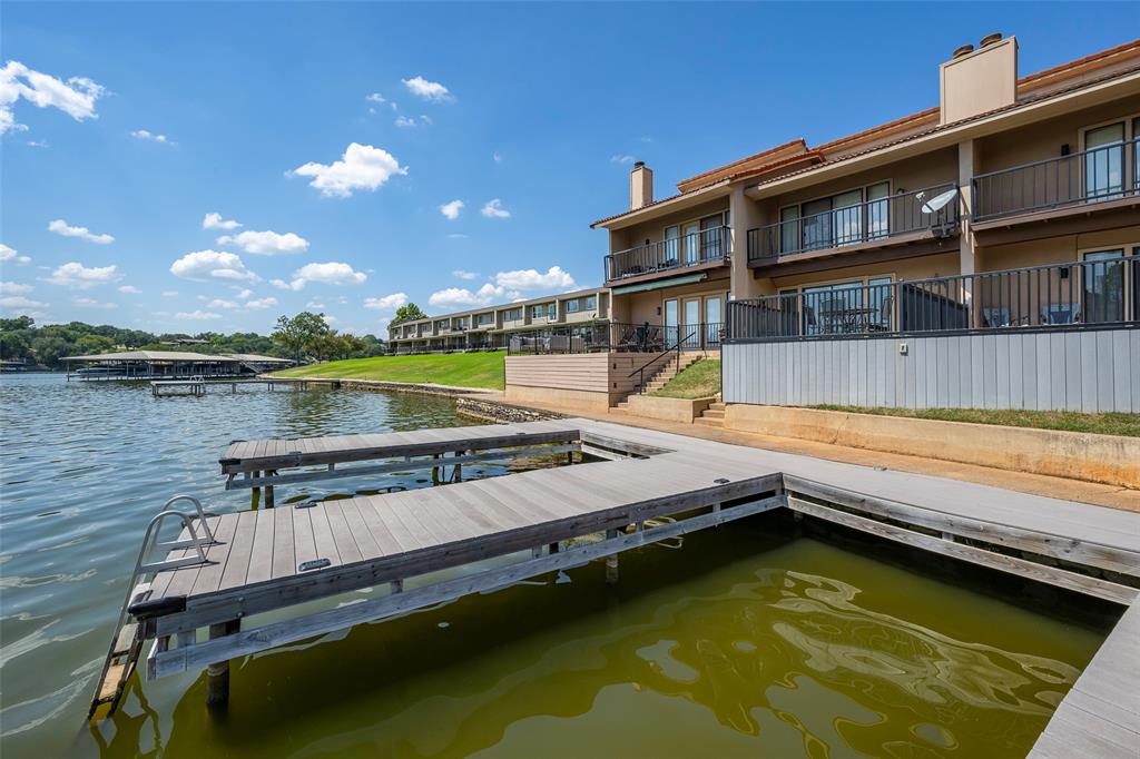 5515 Club Cove Court Property Photo 10