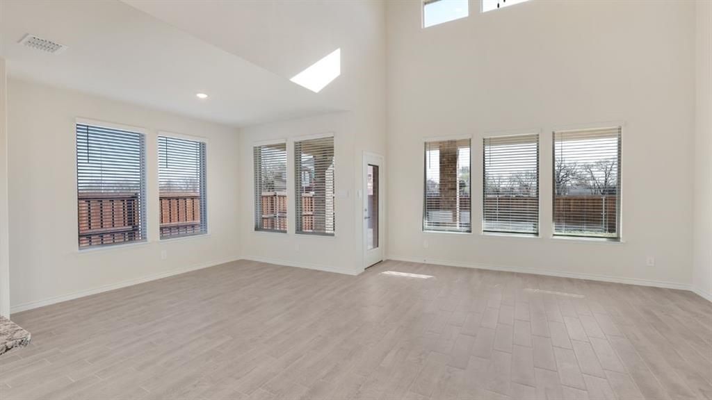 1405 Wood Vine Drive Property Photo 5