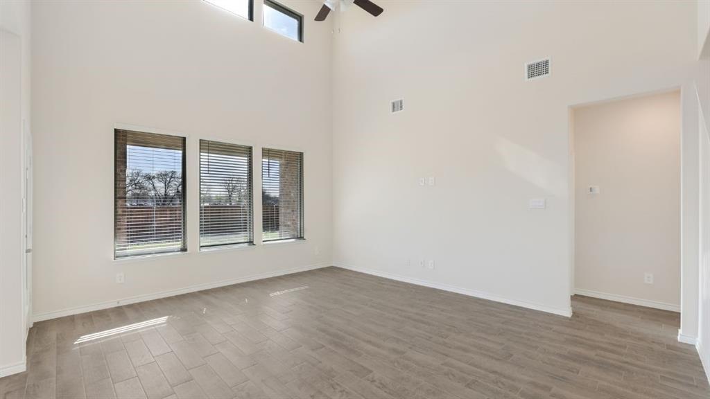 1405 Wood Vine Drive Property Photo 7