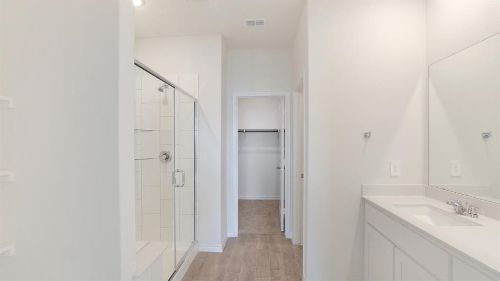 1405 Wood Vine Drive Property Photo 9