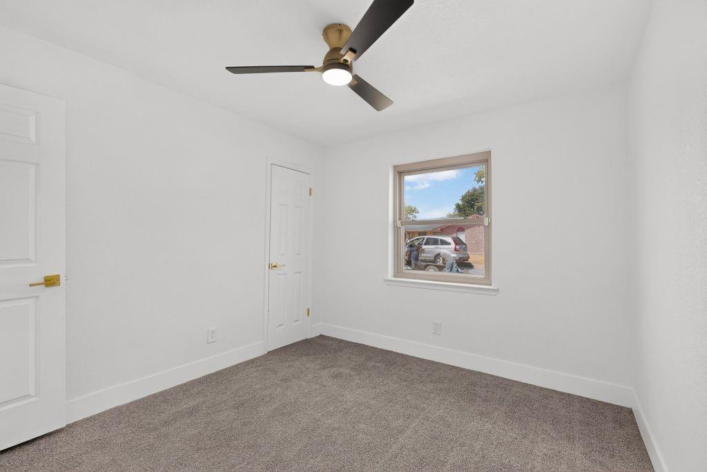 3204 Pacesetter Drive Property Photo 12