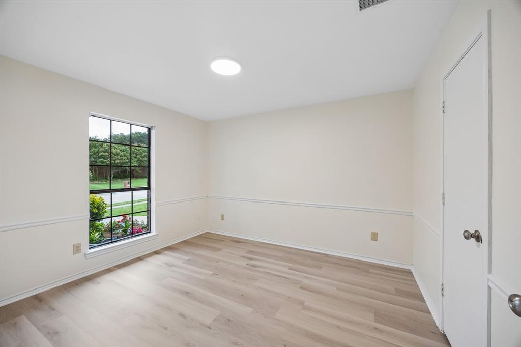 4540 New Orleans Drive Property Photo 24