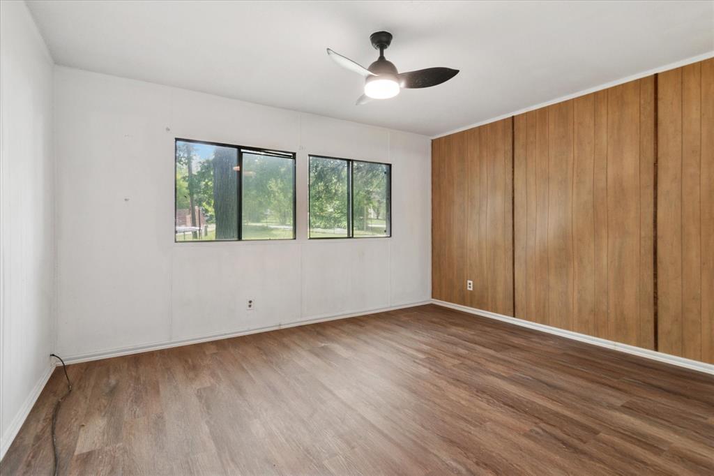 4804 Creekside Road Property Photo 14