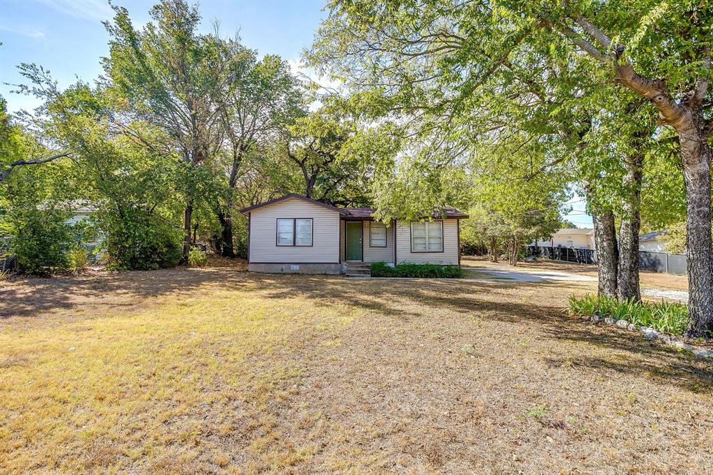 208 Wells Burnett Road Property Photo 1