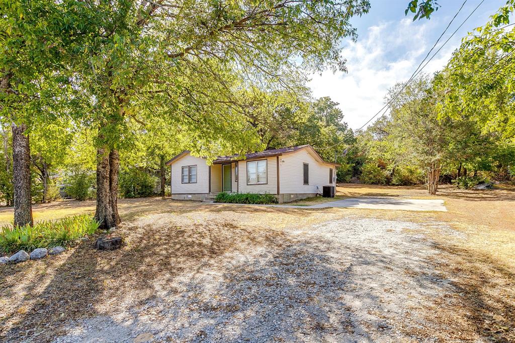 208 Wells Burnett Road Property Photo 2