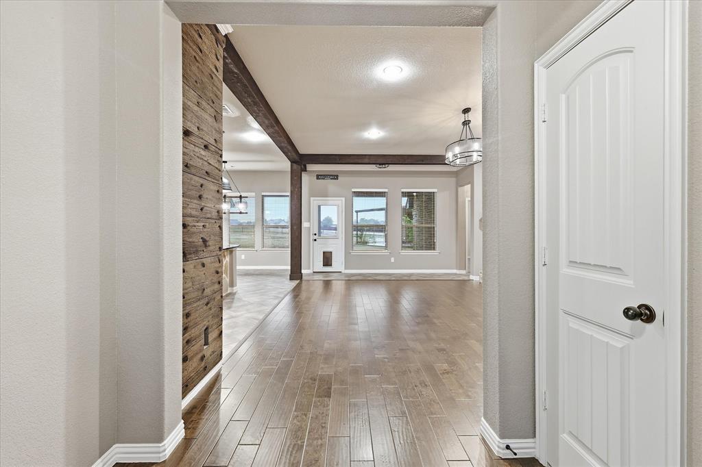 209 Highland Hills Boulevard Property Photo 7