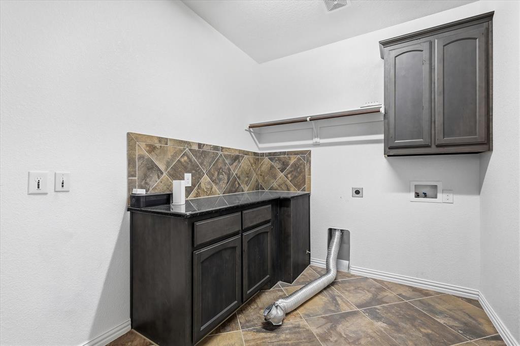 209 Highland Hills Boulevard Property Photo 20
