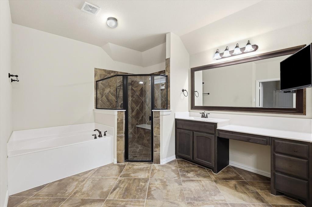 209 Highland Hills Boulevard Property Photo 23