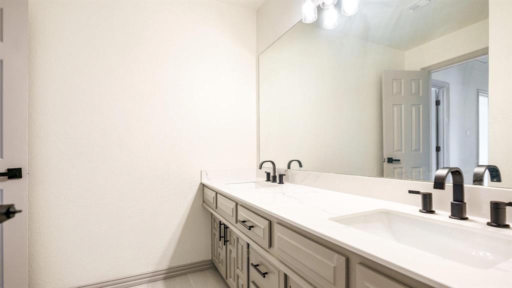 2616 Ellis Court Property Photo 29