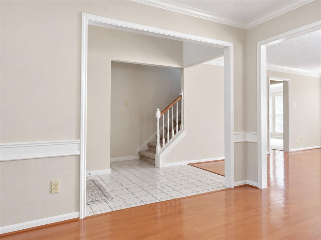 2417 Fulton Drive Property Photo 2