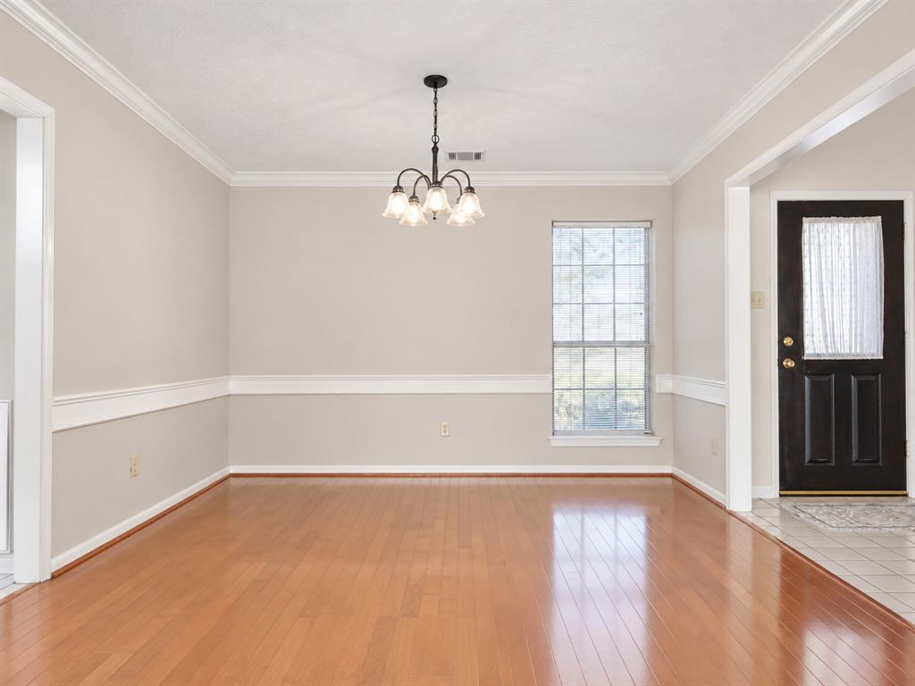 2417 Fulton Drive Property Photo 7