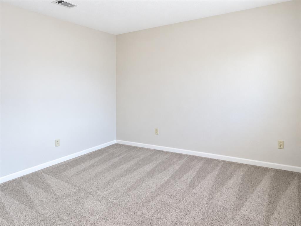 2417 Fulton Drive Property Photo 28