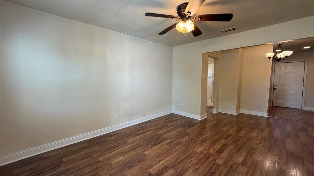 2644 Berryhill Drive Property Photo 6