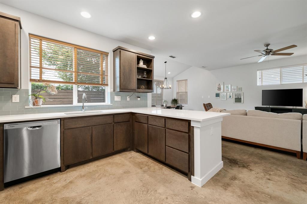 6542 E Lovers Lane Property Photo 11