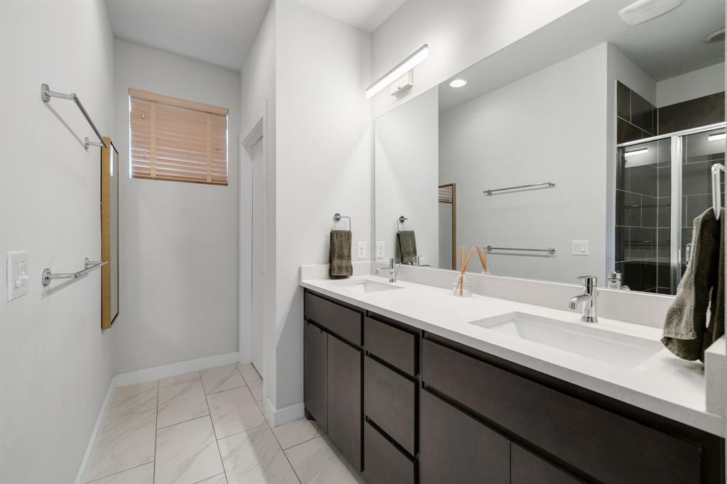 6542 E Lovers Lane Property Photo 16