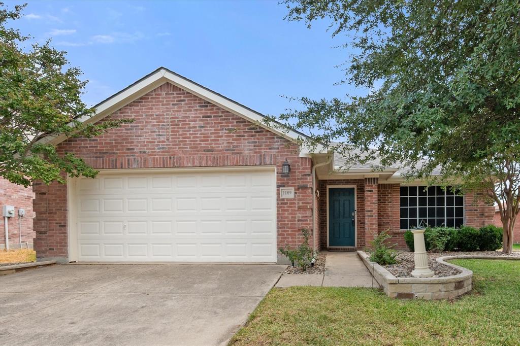 1109 Nighthawk Road Property Photo 1