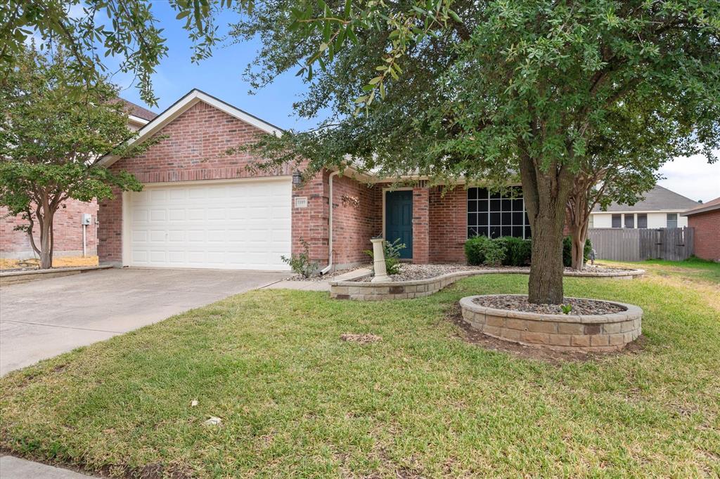 1109 Nighthawk Road Property Photo 2