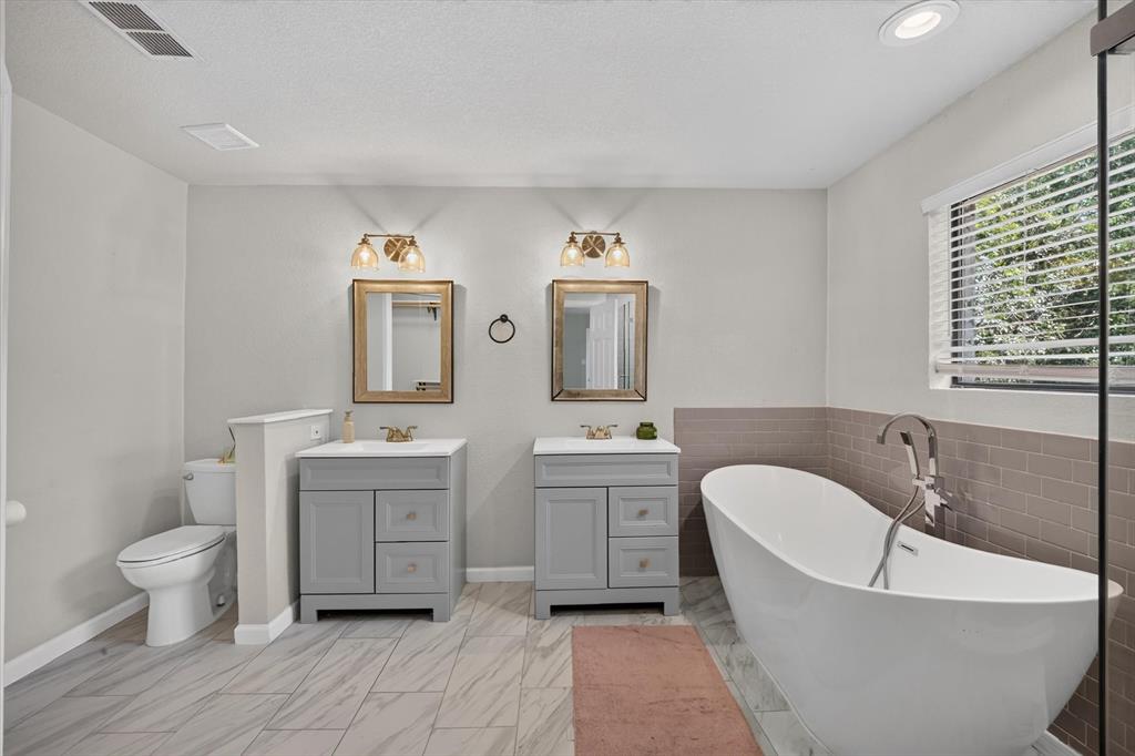 519 Fox Creek Court Property Photo 29