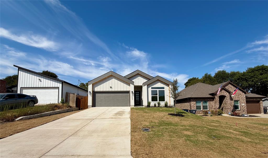 6407 Kemrock Drive Property Photo 2