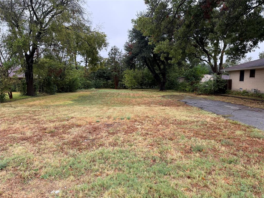 1405 N Graves Street Property Photo 2