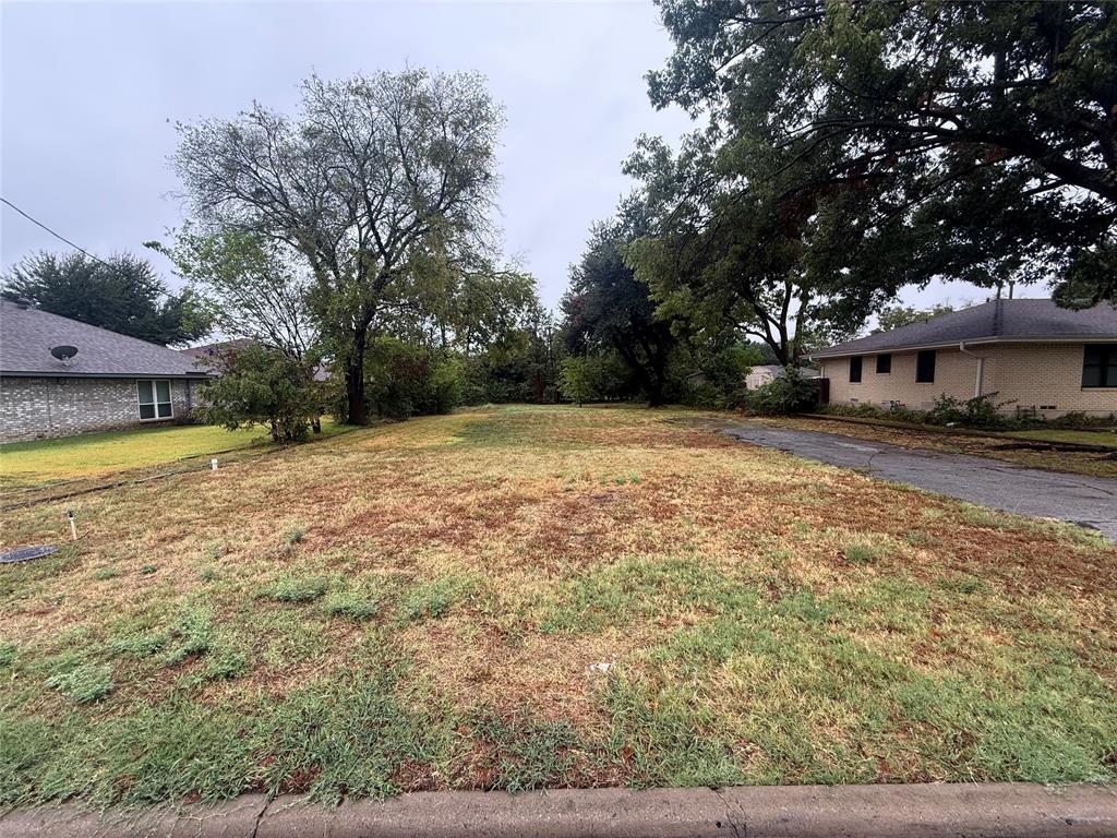 1405 N Graves Street Property Photo 5