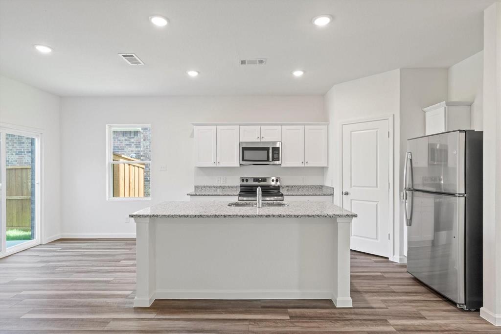 3208 Dillonwood Street Property Photo 5