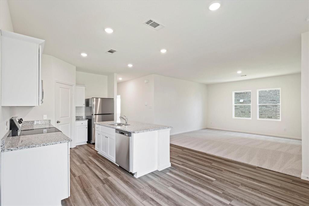 3208 Dillonwood Street Property Photo 6