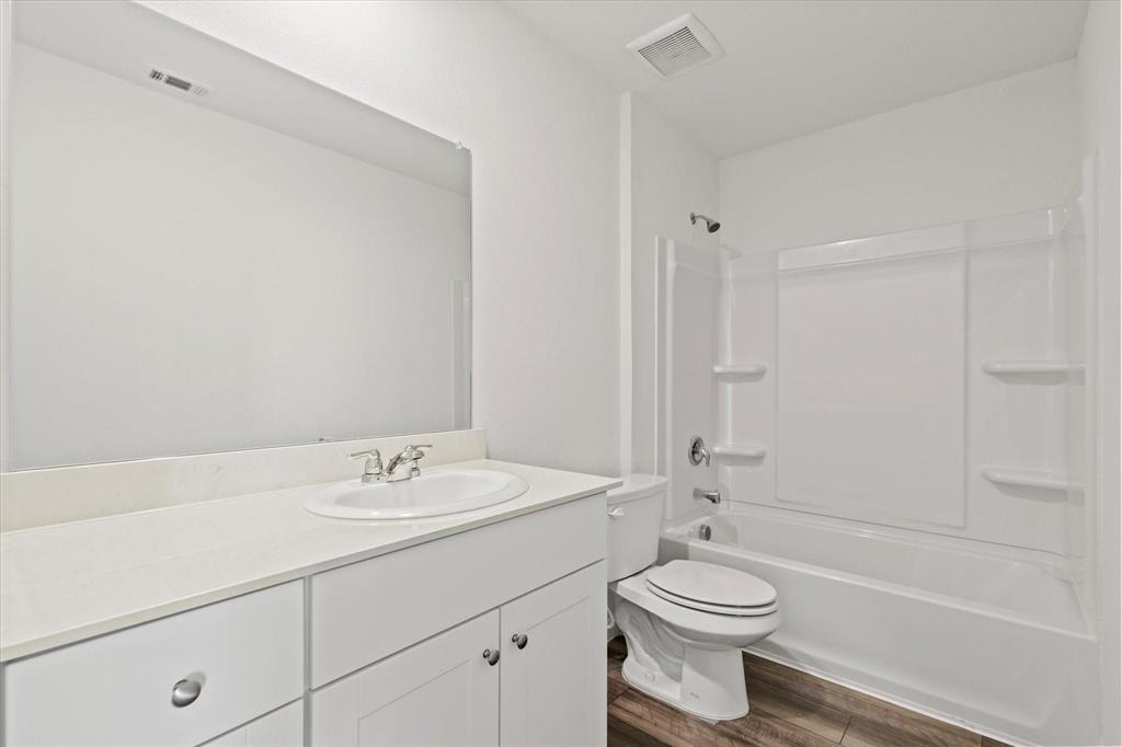 3208 Dillonwood Street Property Photo 13