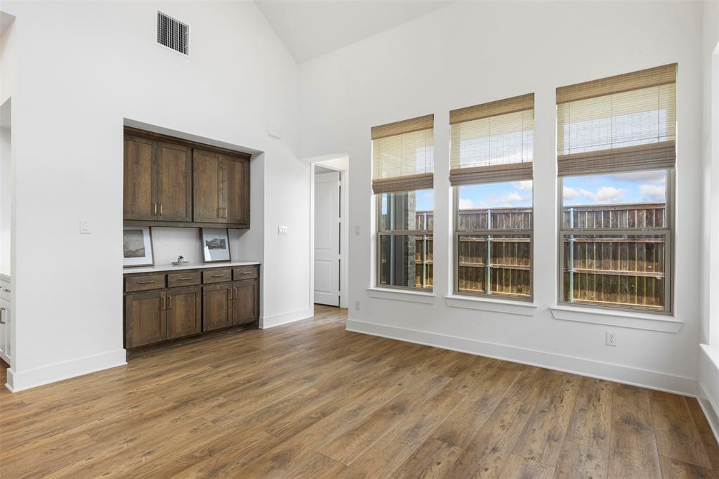 1605 Sandhill Lane Property Photo 10