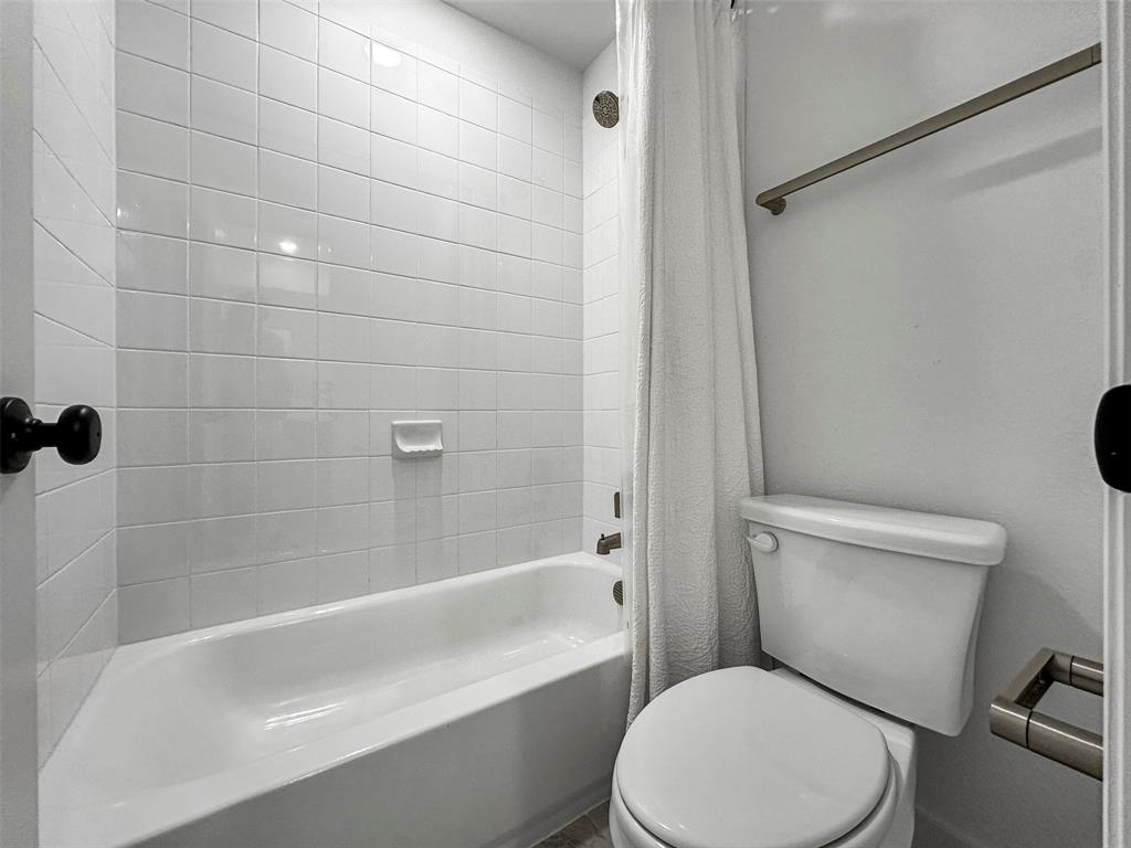1605 Sandhill Lane Property Photo 26