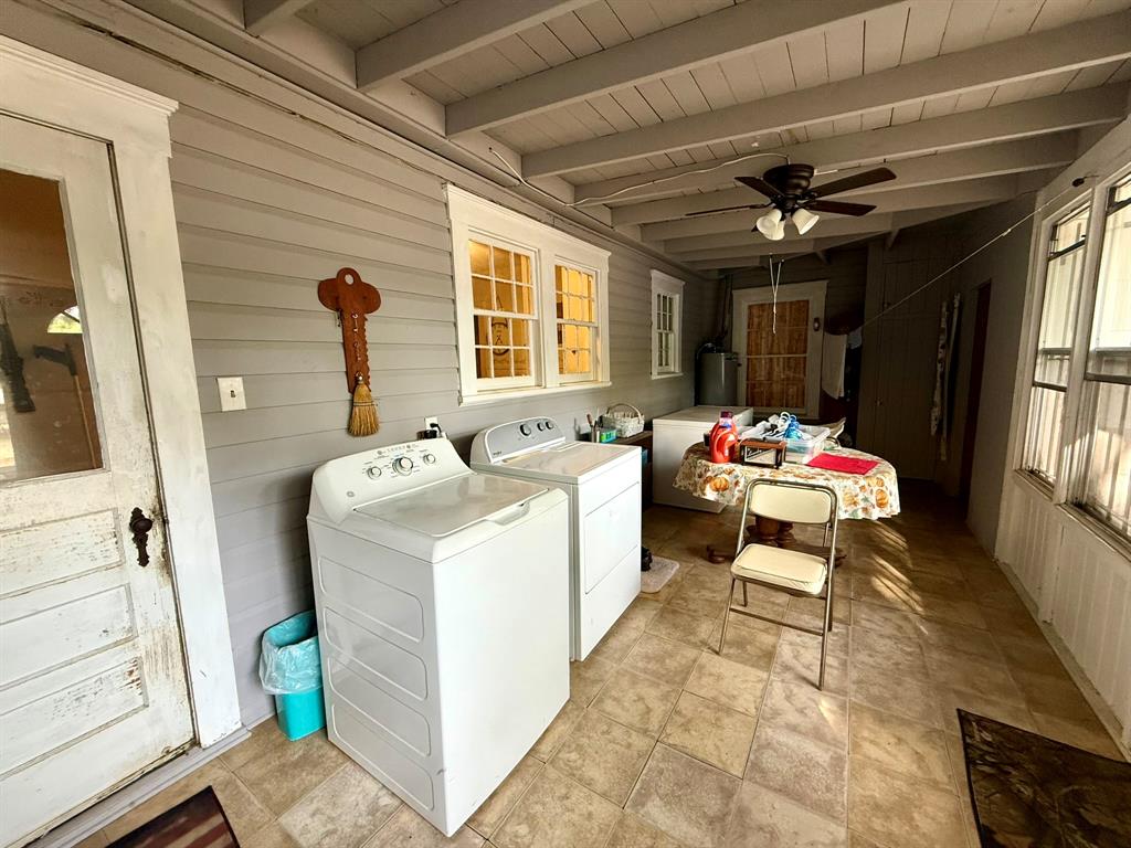 2853 Hollywood Avenue Property Photo 17