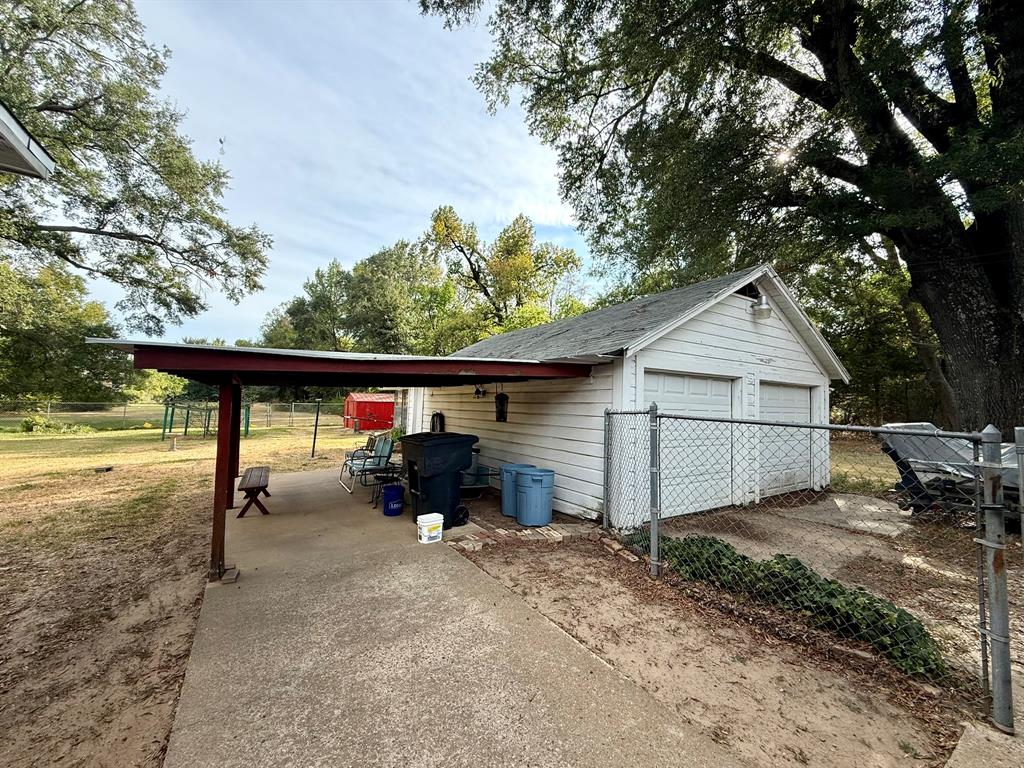 2853 Hollywood Avenue Property Photo 19