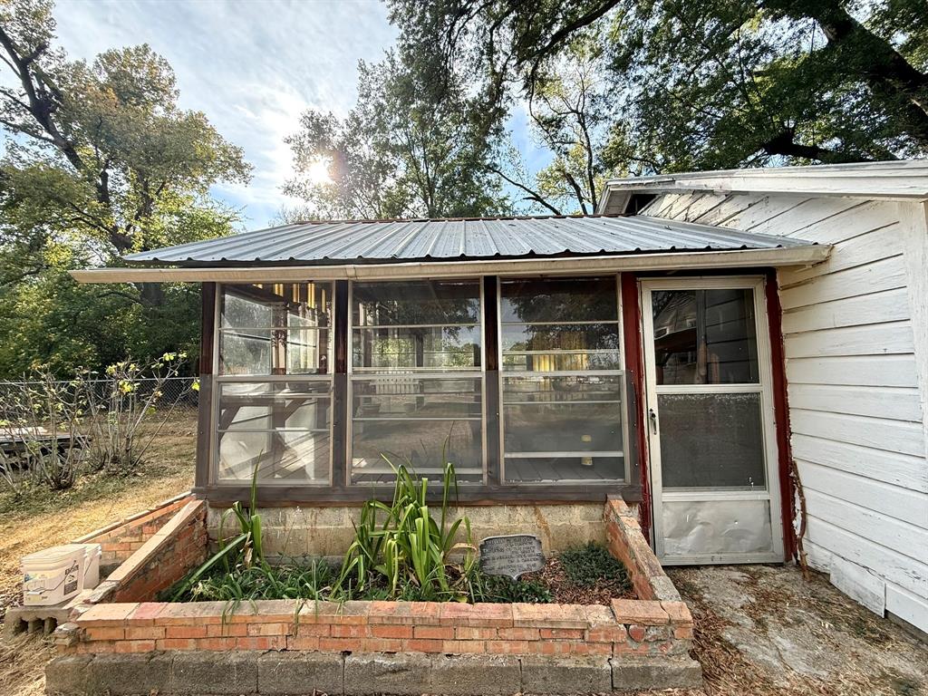 2853 Hollywood Avenue Property Photo 21