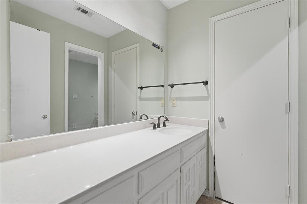 1010 Florence Drive Property Photo 17