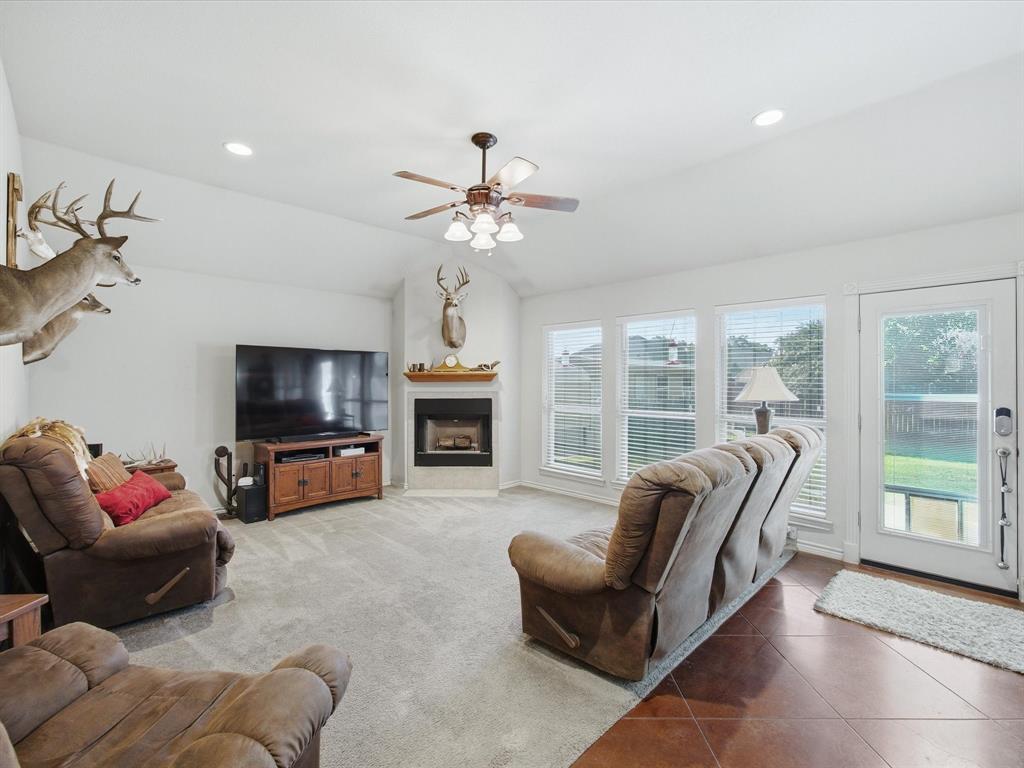 2106 Ridgewood Drive Property Photo 4