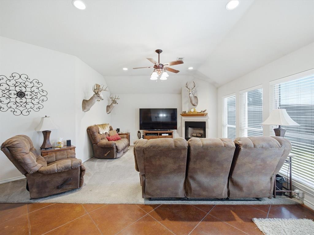 2106 Ridgewood Drive Property Photo 5