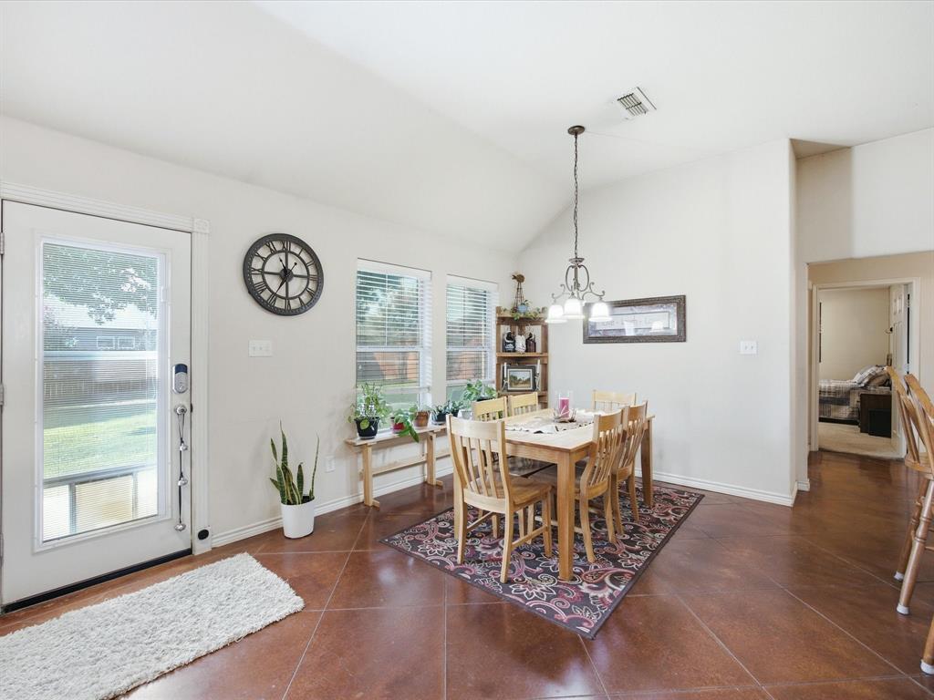 2106 Ridgewood Drive Property Photo 10