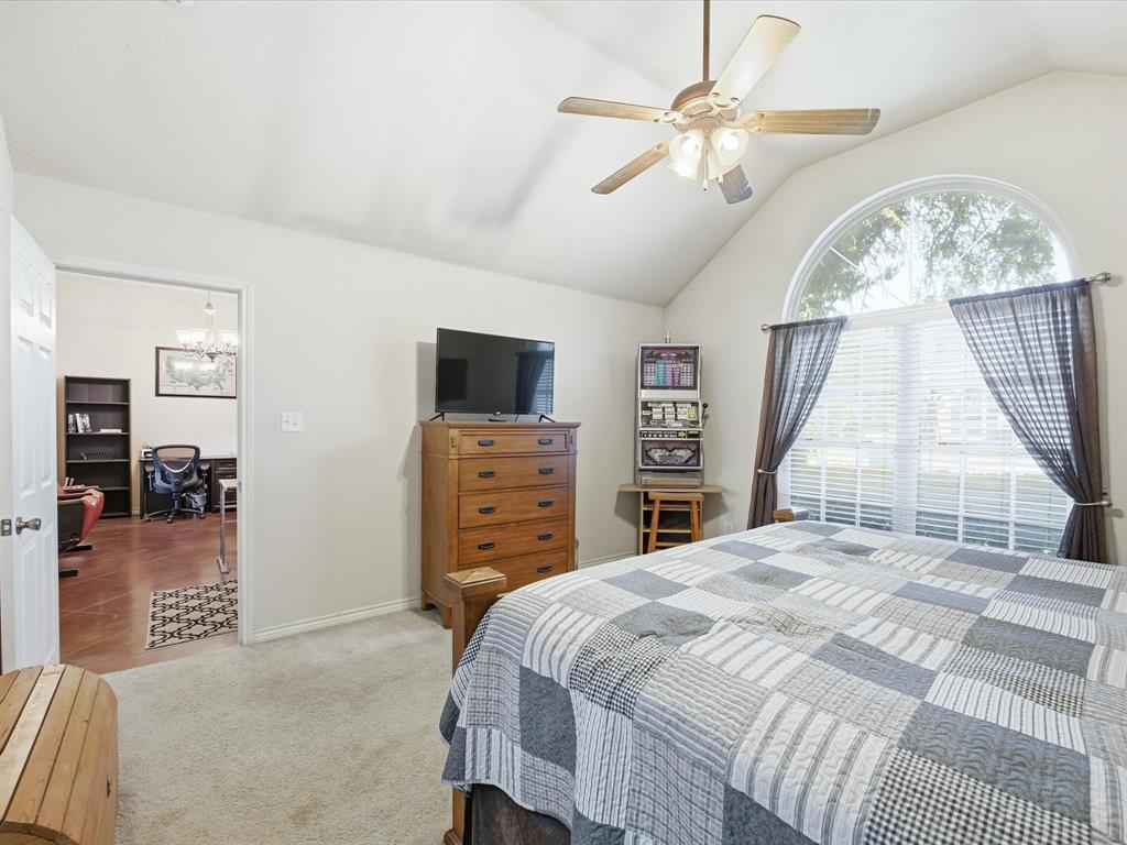 2106 Ridgewood Drive Property Photo 16