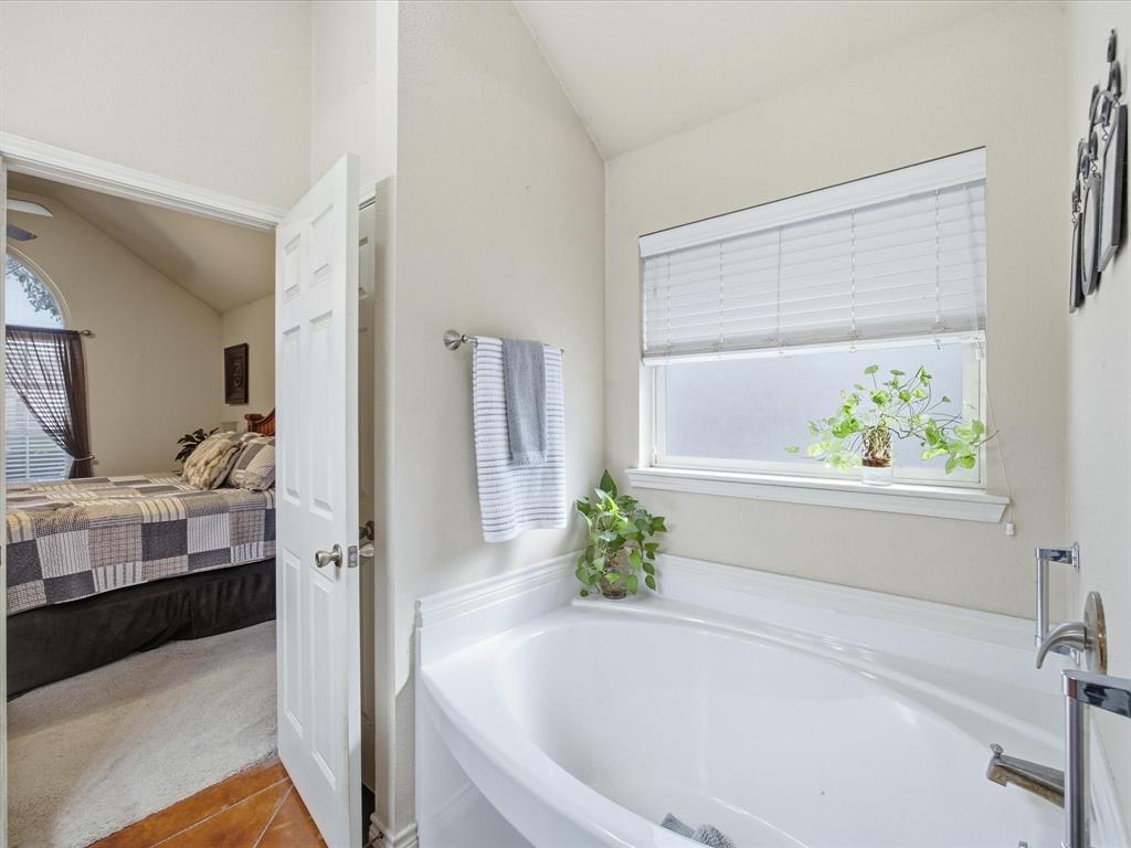 2106 Ridgewood Drive Property Photo 19