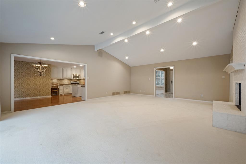 6 Timbergreen Circle Property Photo 12