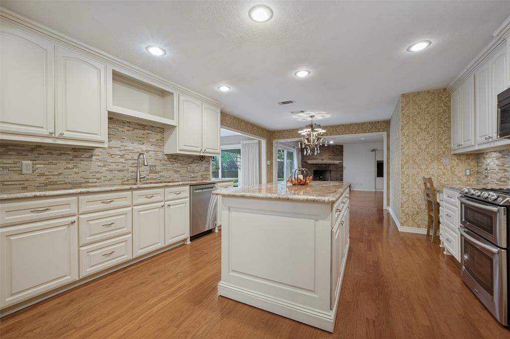6 Timbergreen Circle Property Photo 14
