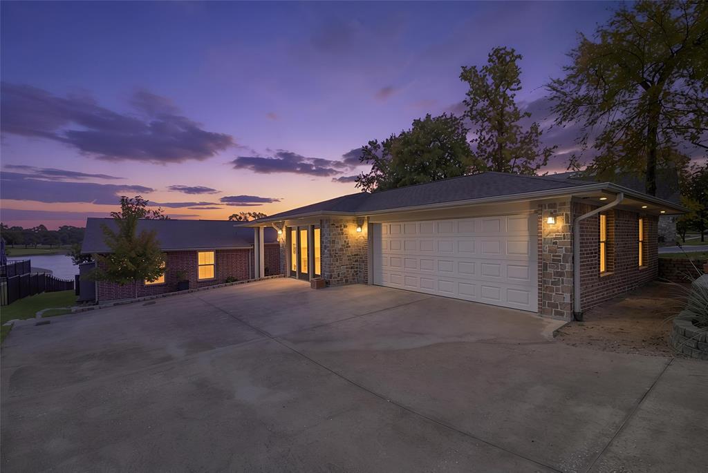 1227 Kiowa Drive Property Photo 2