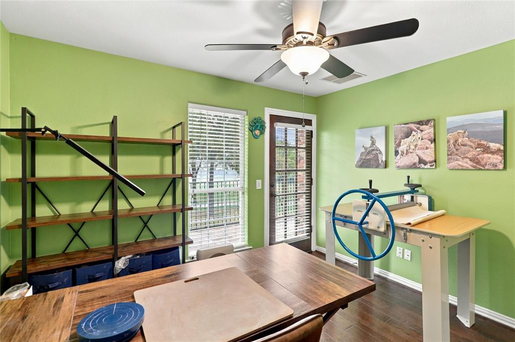 1204 Hills Creek Drive Property Photo 29